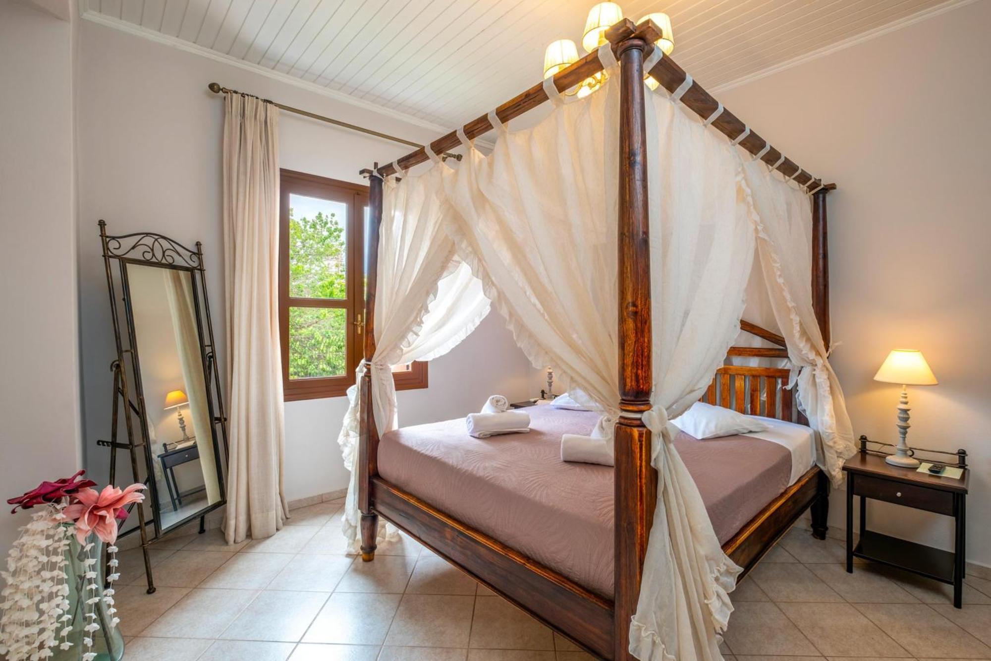 Santa Elena Boutique Rooms La Canea Esterno foto